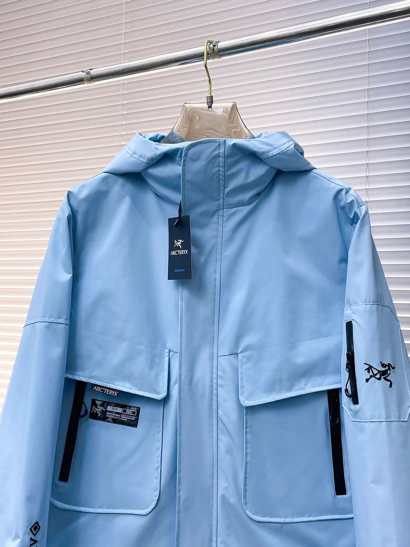Same Style， ， 2026 New Arrival ， Original Premium Breathable ， ， ， Quality。 ， Sizes：M～3XL， 195